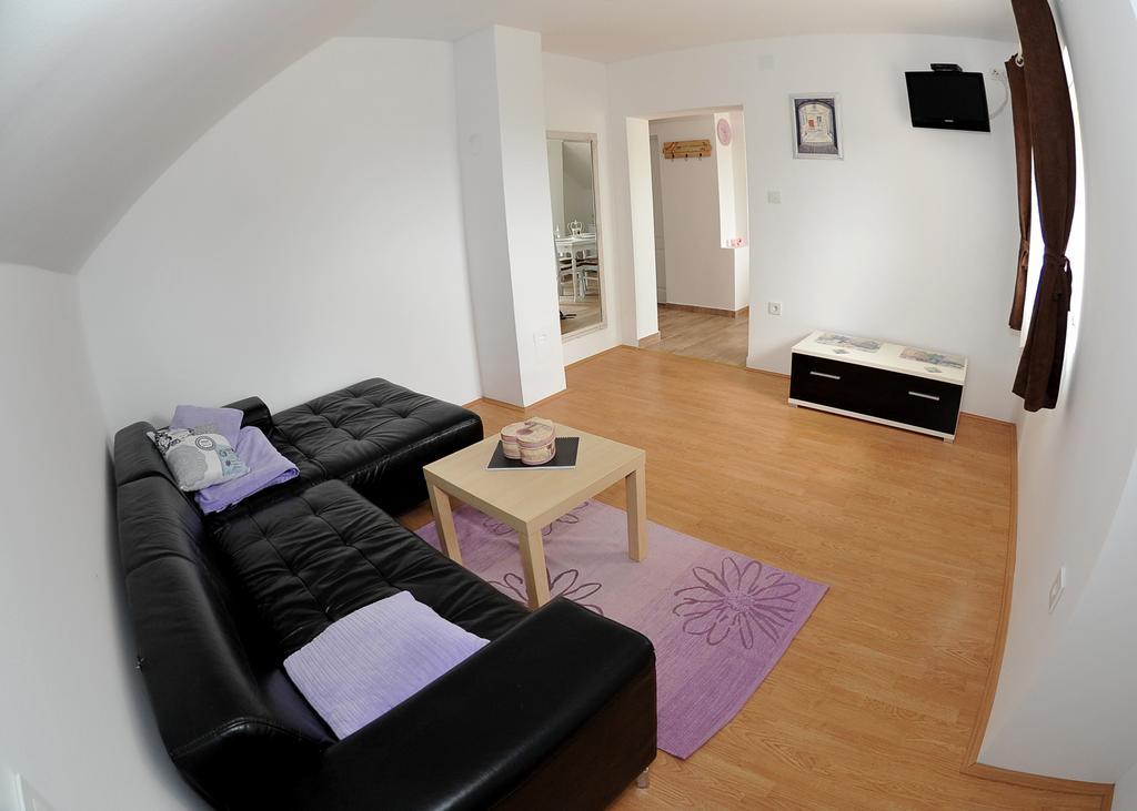 Apartments Zugec Seliste Dreznicko Δωμάτιο φωτογραφία